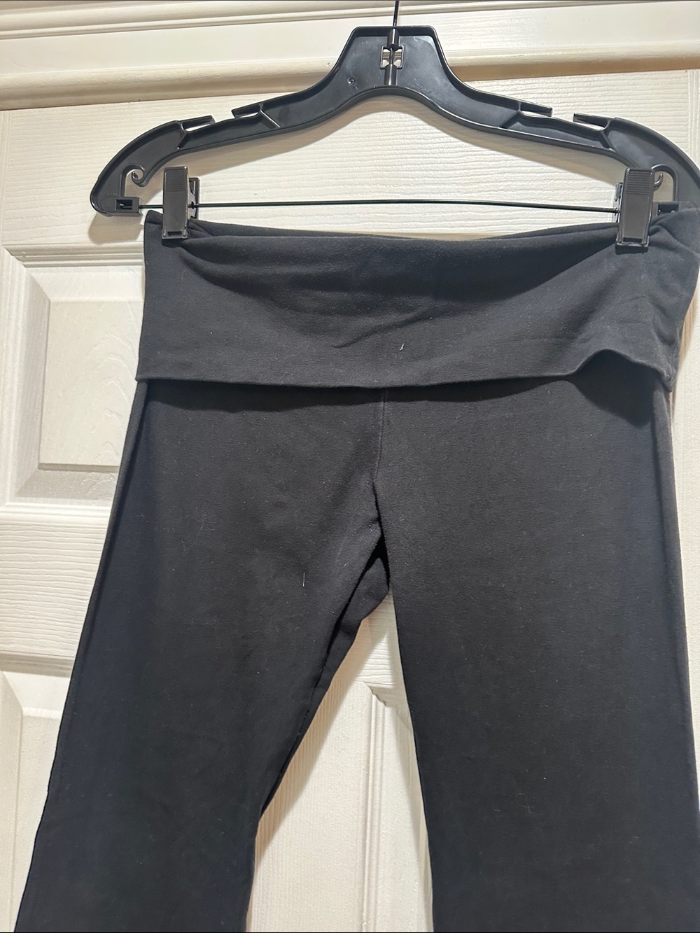 PINK Victoria's Secret Black Fold-Over Waist Yoga Pants - Picture 3 of 12